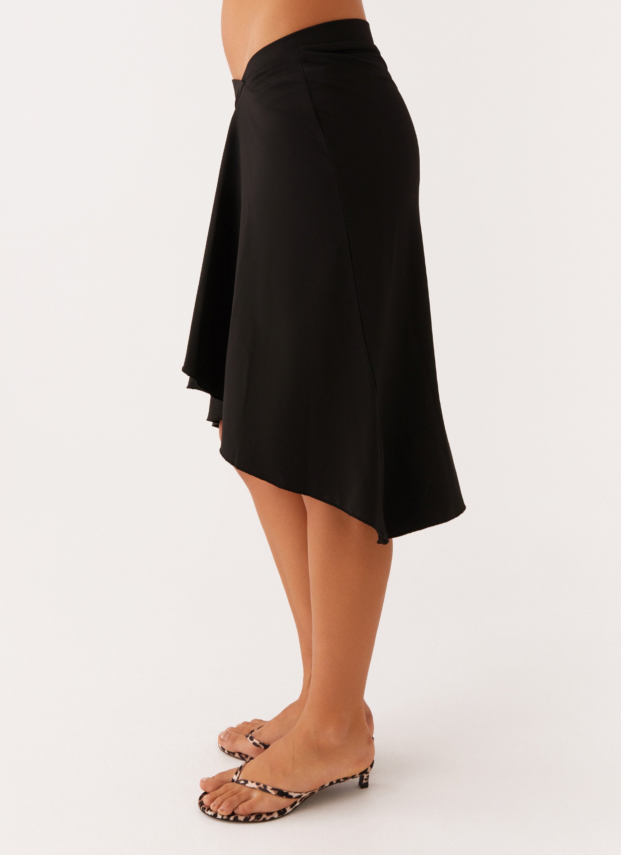 She's A Lady Midi Skirt - Black